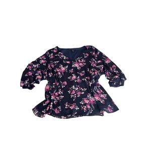 Lane Bryant women’s top size 26/28 floral print bell sleeves